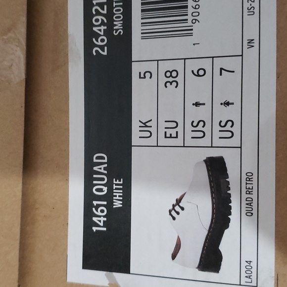 291- Dr. Martens AirWair White Leather Platform Shoes Size 7W / 6M NWT – Unisex - Picture 13 of 13